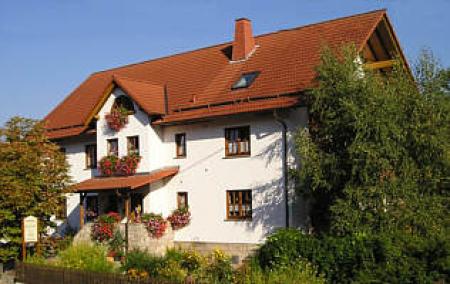 Gästehaus und Ferienhof Hüfner Gästehaus und Ferienhof Hüfner