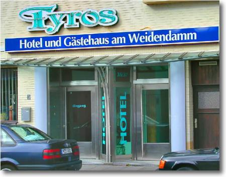 Hotel Tyros am Weidendamm