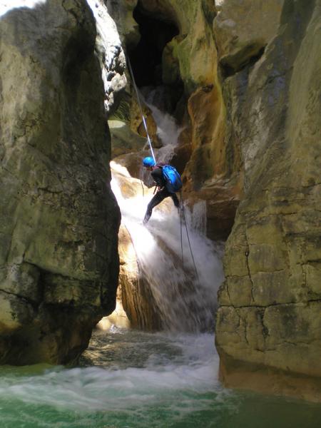 Expediciones: Aventura y barrancos en Sierra de Guara Expediciones: Aventura y barrancos en Sierra de Guara