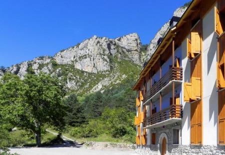 Casa rural y apartamentos accesibles Caserón Baruca