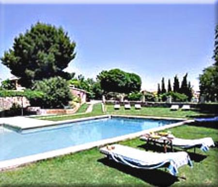 Oliver Moragues Grandhouse & Vineyard