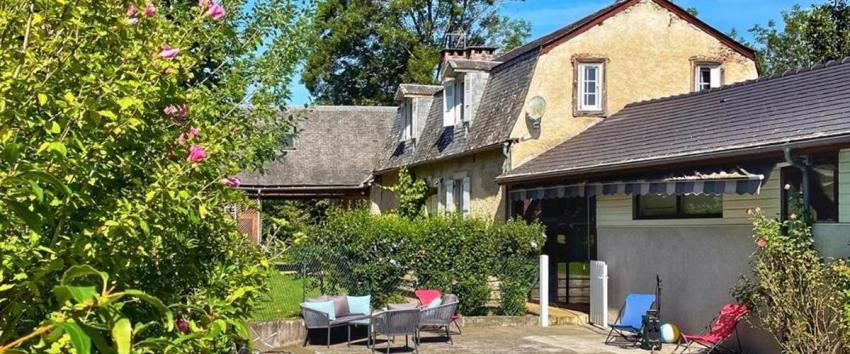 La Caminade, gîte, chambres et table dhôtes avec piscine dans les Baronnies des Hautes-Pyrénées La Caminade, gîte, chambres et table dhôtes avec piscine dans les Baronnies des Hautes-Pyrénées