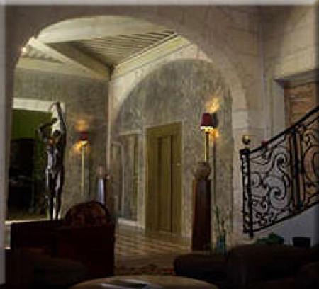 Le Cloître (Hôtel à Arles)