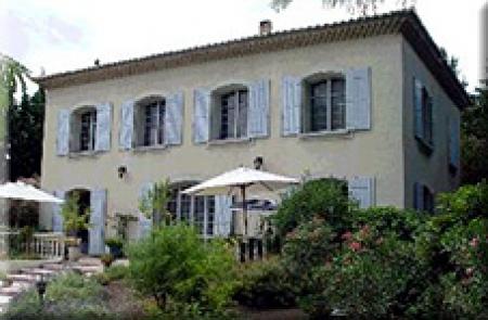 Villa de larc Villa de larc