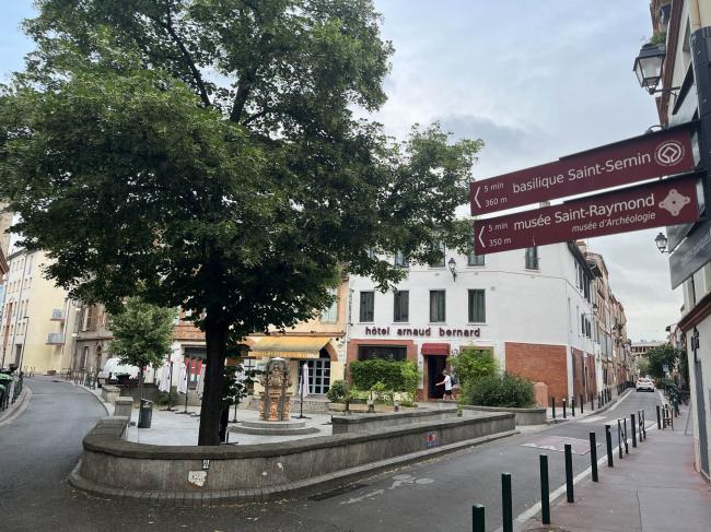 Arnaud Bernard Hotel