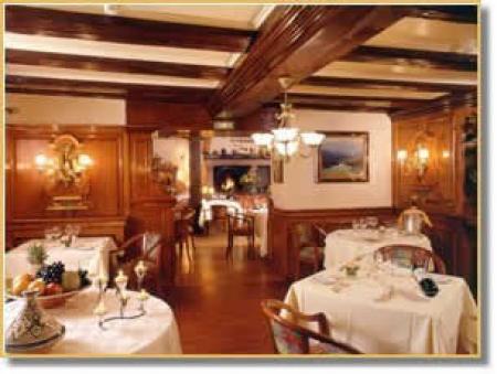 Le Sarment dOr | Restaurant semi-gastronomique & Hôtel à Riquewihr