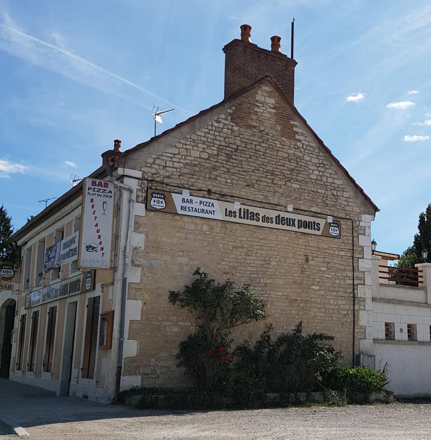 Les Lilas Des Deux Ponts Les Lilas Des Deux Ponts