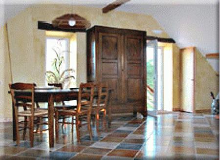 AU PRE DE LA LUNE AU PRE DE LA LUNE