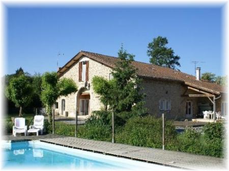 Les Messauts: Group Accommodation And Room Dhôtes En Campagne Avec Piscine Et Salle Réception, Séminaire, Randonnées, Gironde Les Messauts: Group Accommodation And Room Dhôtes En Campagne Avec Piscine Et Salle Réception, Séminaire, Randonnées, Gironde