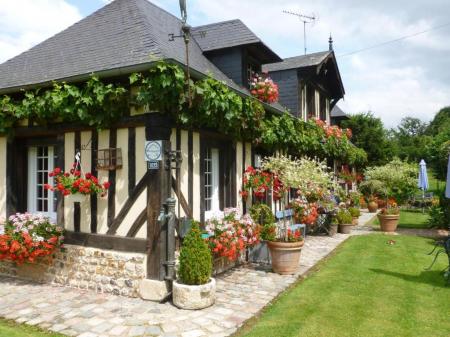 Private rental LA FERME DU PRESSOIR Private rental LA FERME DU PRESSOIR