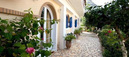 Sebastians Family Hotel & Taverna