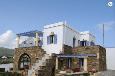 Tiniako Panorama - Tinos View Tiniako Panorama - Tinos View