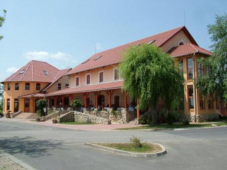 István Parkhotel und Restaurant