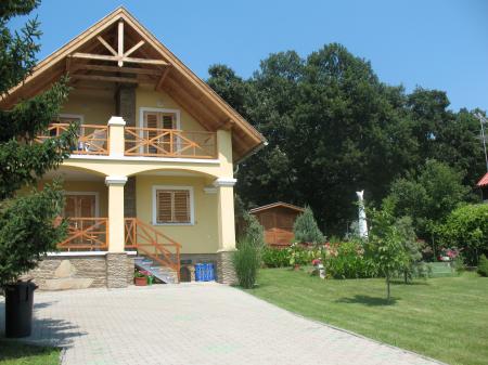 www.balaton-opus.hu