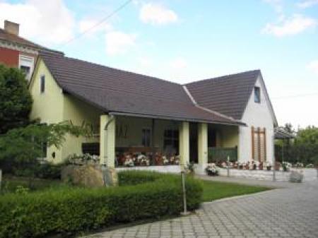 Hubert Apartment Tokaj