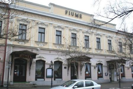 Fiume Hotel és Étterem