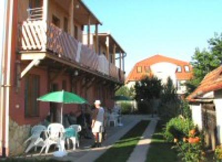 Pinczés - Ház Pinczés - Ház