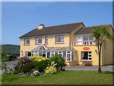 CILL BHREAC HOUSE (Overlooking Dingle Bay) CILL BHREAC HOUSE (Overlooking Dingle Bay)