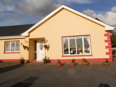 Hillview Farmhouse B&B Hillview Farmhouse B&B