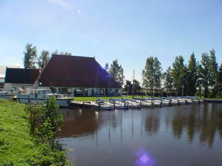 De Hoek bootverhuur Langweer nabij Sneek Friesland