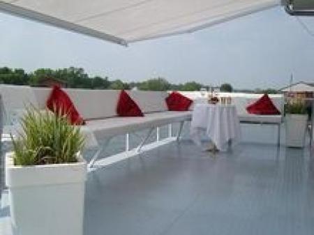 Housing Oh La La Mosae Housing Oh La La Mosae