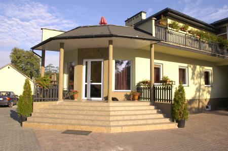 POD RÓŻAMI - Hotel & restaurant