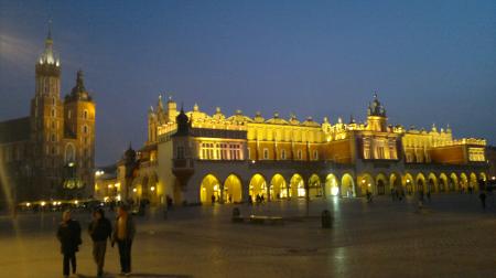 B&B APARTHOTEL LA FONTAINE CENTER CRACOW MAIN SQUARE