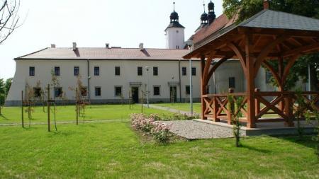 Dom Rekolekcyjny Św. Norberta, Klasztor w Hebdowie