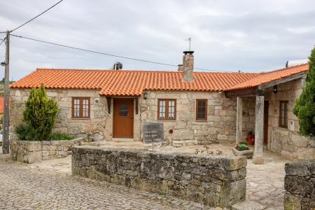 Casa da Lagariça / Casa da Calçada Casa da Lagariça / Casa da Calçada