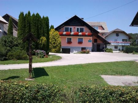 Apartments & Rooms Jana