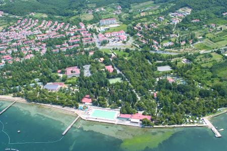 Adria turistično podjetje d.o.o. Adria turistično podjetje d.o.o.