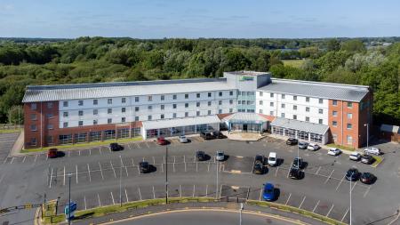 Holiday Inn Express Leigh - Sports Village