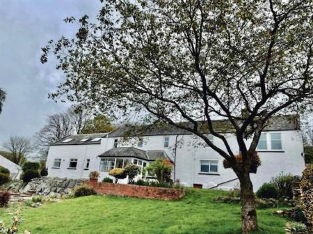 AIRDS FARM GUEST HOUSE
