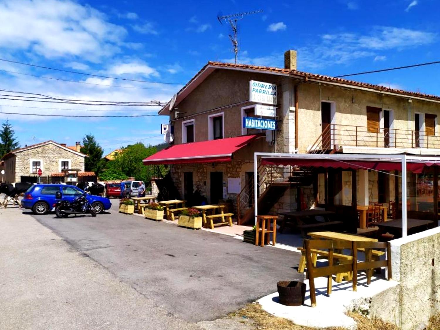 Restaurante sidreria pensión la casa abajo Restaurante sidreria pensión la casa abajo