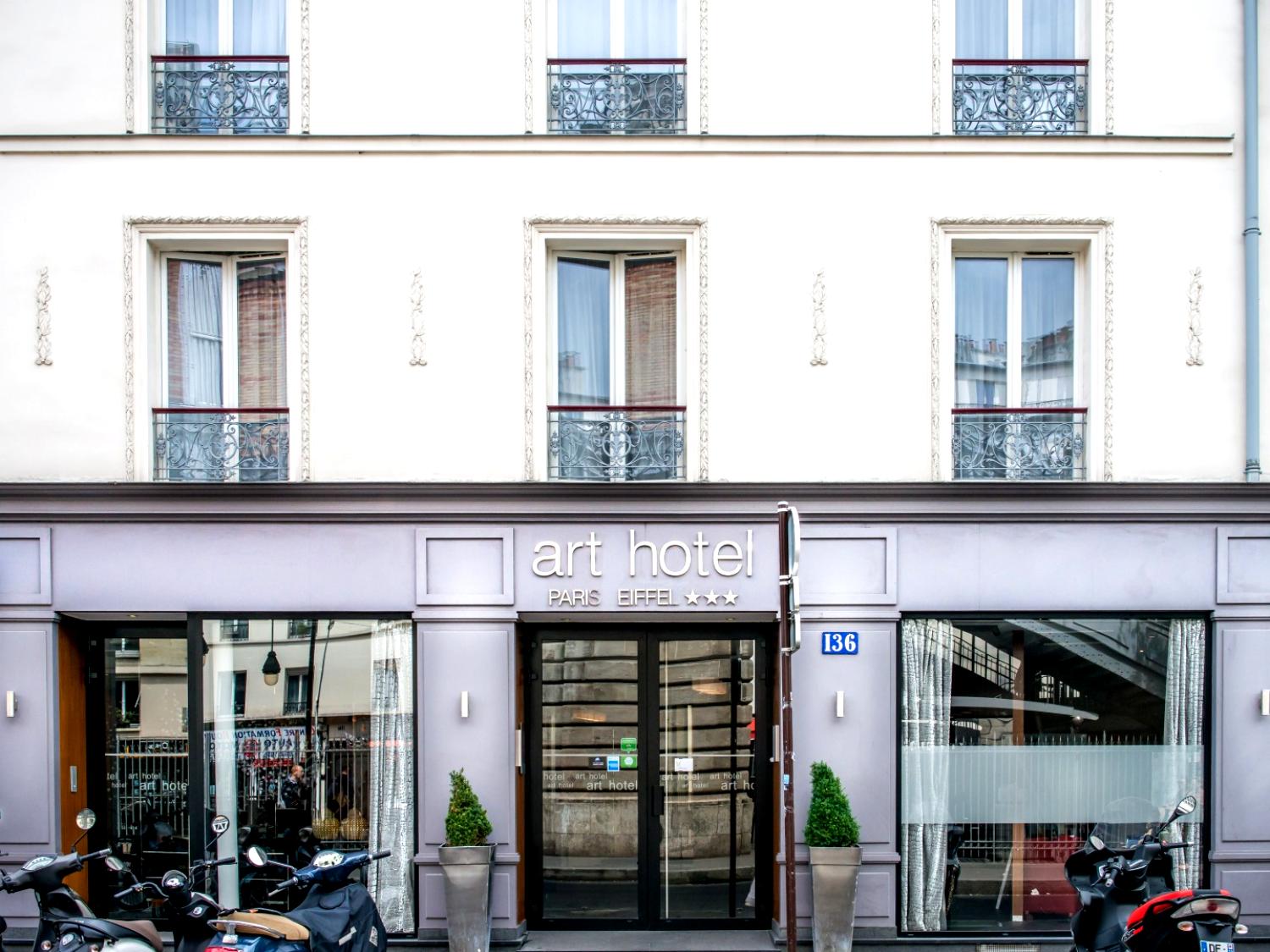 ART HOTEL EIFFEL ART HOTEL EIFFEL