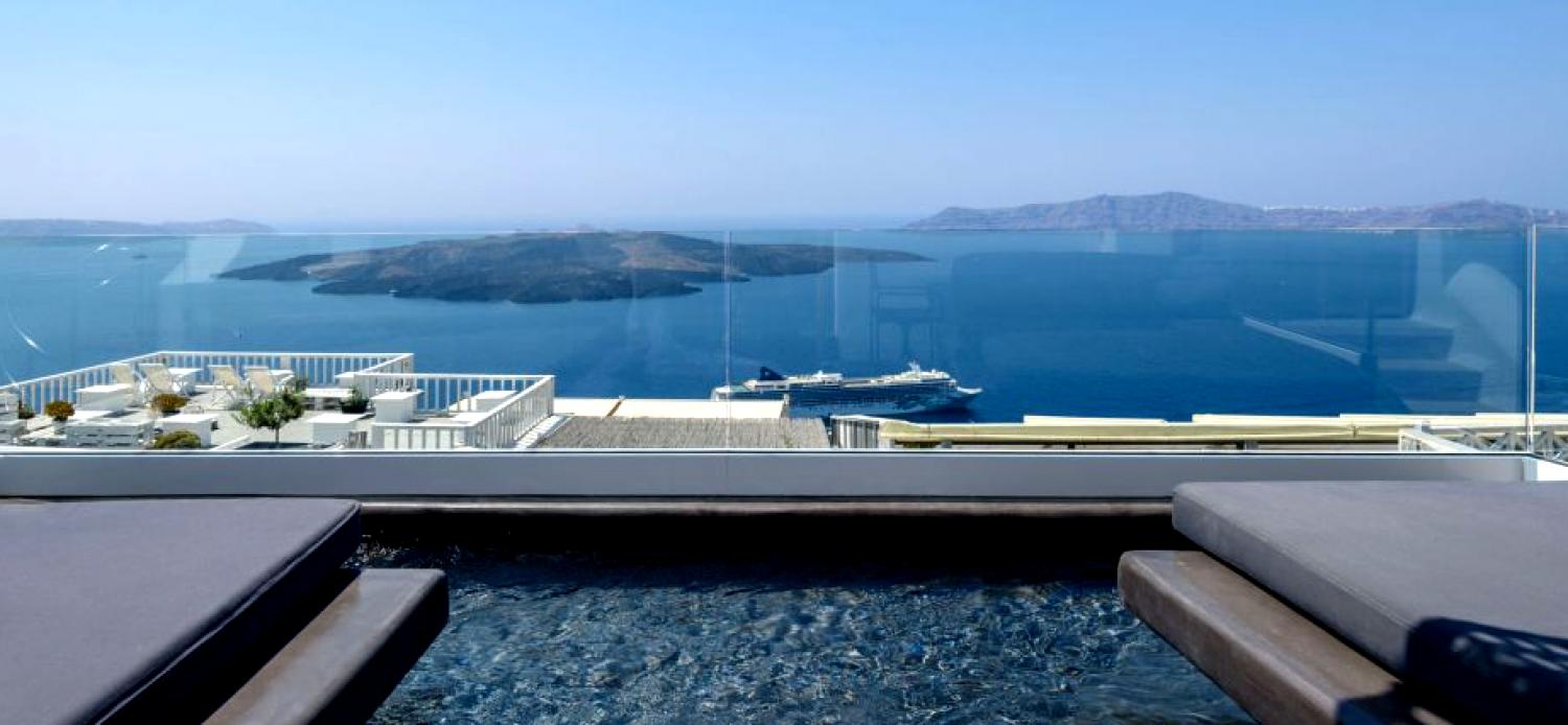 Nefeles Luxury Suites