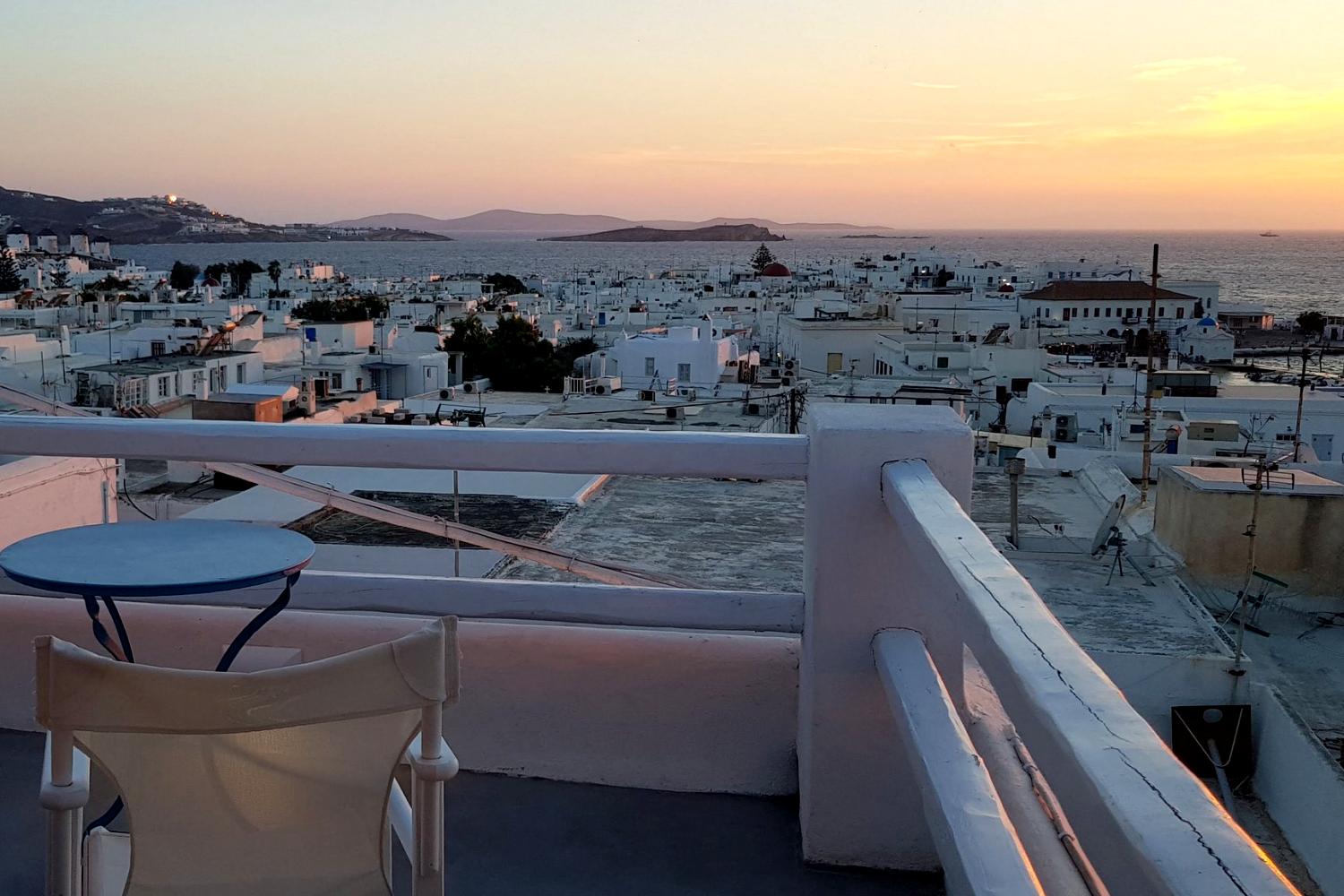 Lefteris Hotel & Apartments