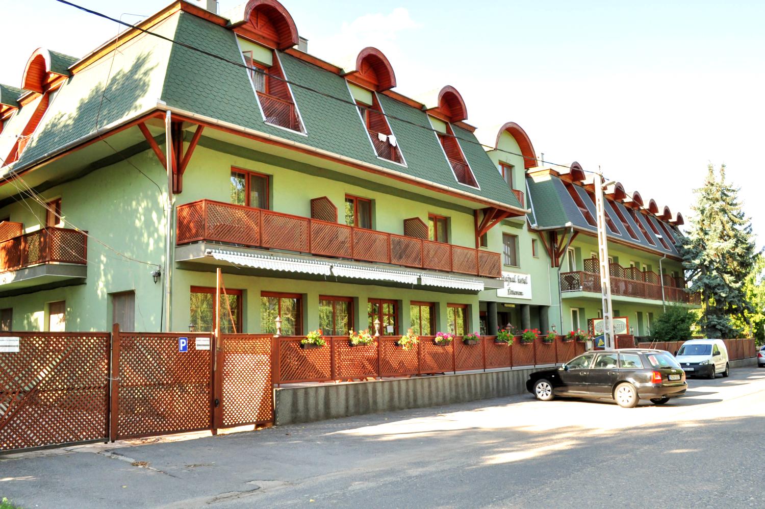 Hajnal Hotel Gyógyszálloda