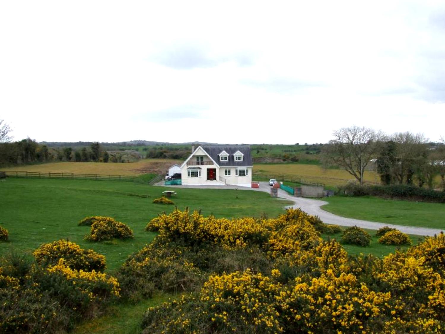 Curragh Plains Bed & Breakfast Newbridge Curragh Plains Bed & Breakfast Newbridge