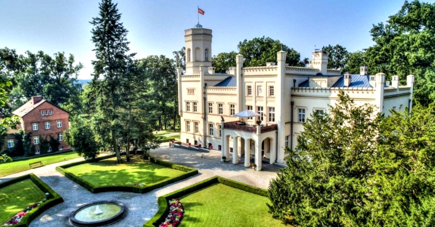 Schlosshotel & Weingut Mierzęcin