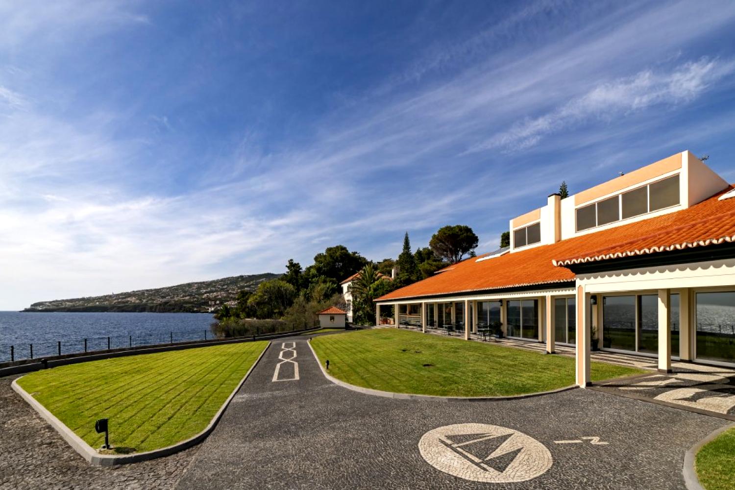 Albatroz Beach & Yacht Club