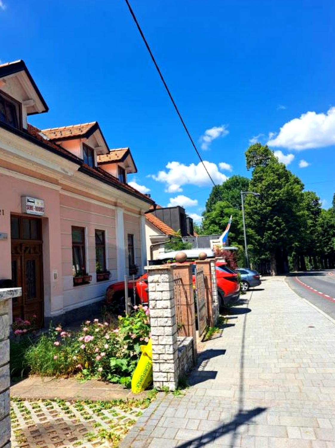 Rooms & Apartment Čehovin