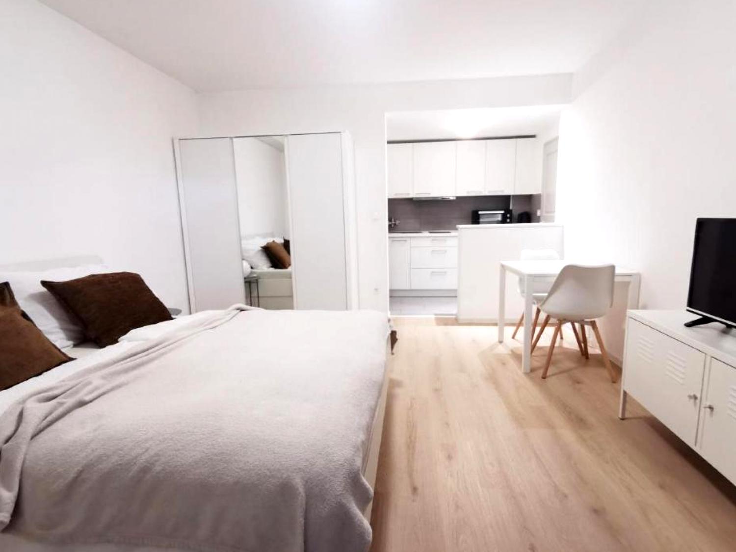 Apartments Bassanese, Studio TARA