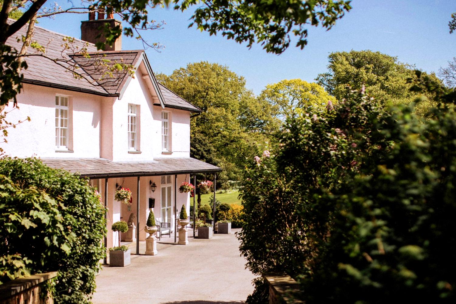 Plas Dinas Country House
