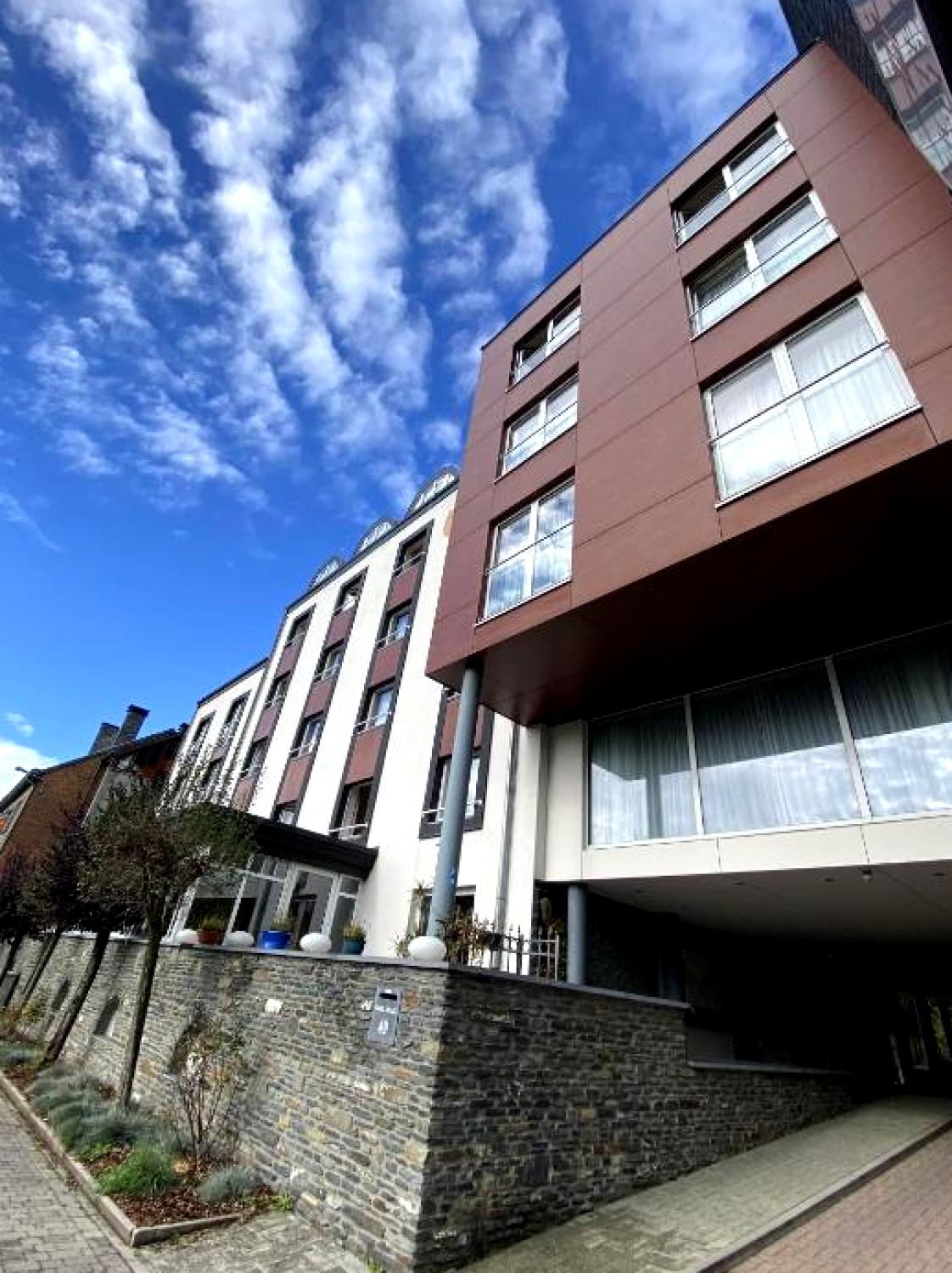 10-279.jpg