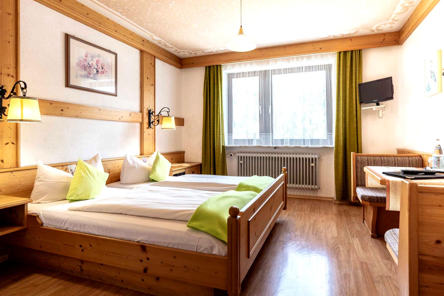 Hotel-Gasthof Zum Dragoner Hotel-Gasthof Zum Dragoner