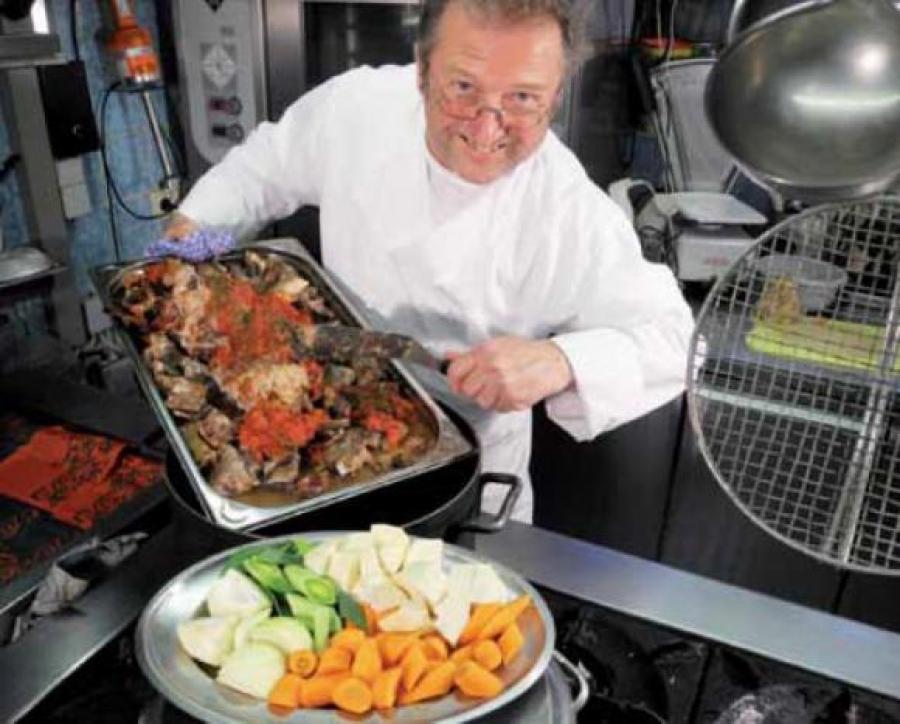 Hospedaria/Restaurante aluguel de barco