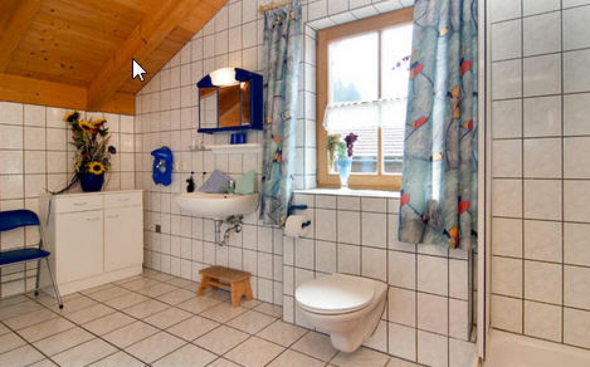 16-2960-32861 Farm Familienbauernhof Killinger
