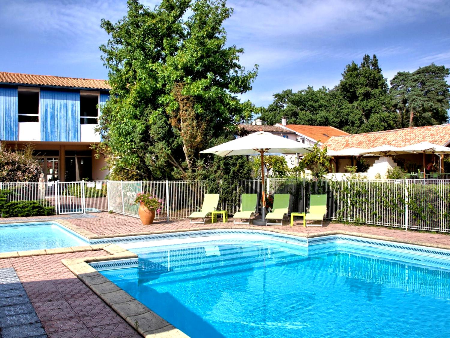 Logis Hôtel le Pont Bernet