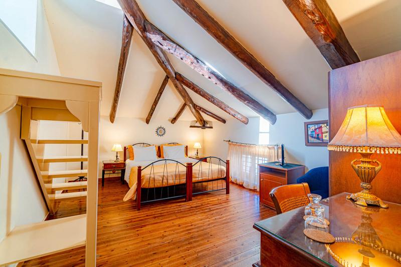 king-room-1-1.jpeg